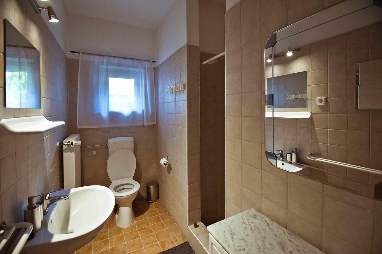 Balatonalmádi Koi Apartman מראה חיצוני תמונה